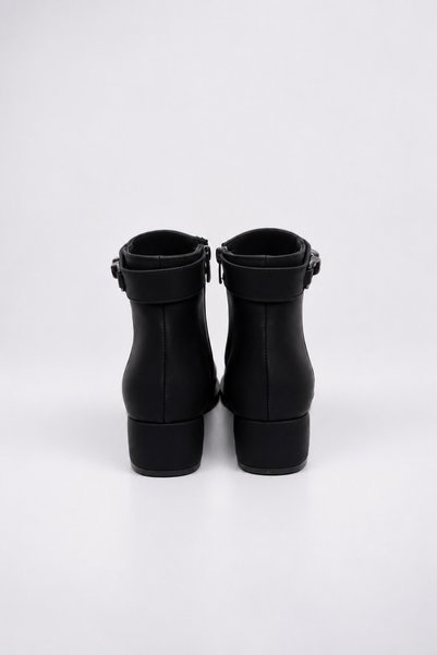 KIEER Rae - Women's Black Silver Chain Accessory Detailed Short Heeled Boots