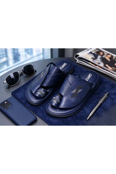 Huanhuan Shoe صنادل رجالية عصرية مطرزة بتصميم كلاسيكي من فور سيزونز، بنعل سمي...