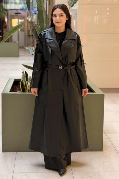 Ceremony Nero Trench Coat with Windbreakers on the Front and Back and Palaska...