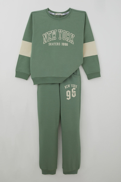 Breeze Boy's Tracksuit Set with Lettering Print and Block Pattern on the Slee...