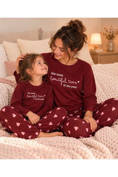 Anne Kız Kombini Bordo Kalpli Pijama Takımı – Sevimli Kalp Desenli Uzun Kollu Kadın ve Kız Çocuk Pijama Seti (Tekli Fiyatı Anne İçin Ayrı Cocuk İçin Ayrı Sepete Ekleyin)