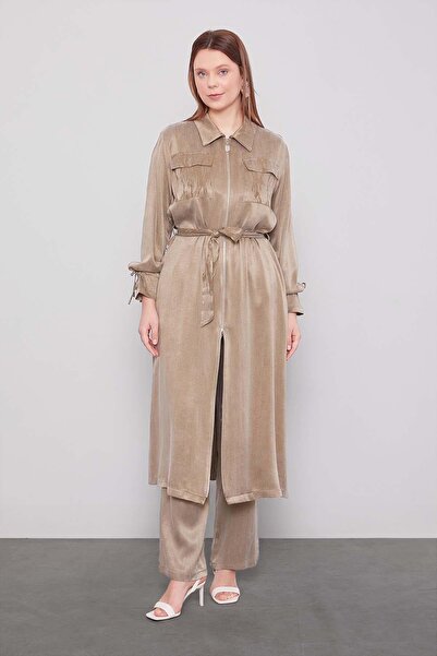 Levidor تونيك كوبيرا بسحاب إغلاق لون كاكي
