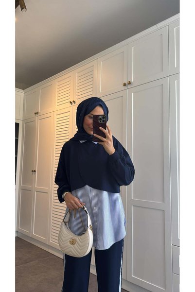 Butik Striped Shirt Suit with Cape Navy Blue
