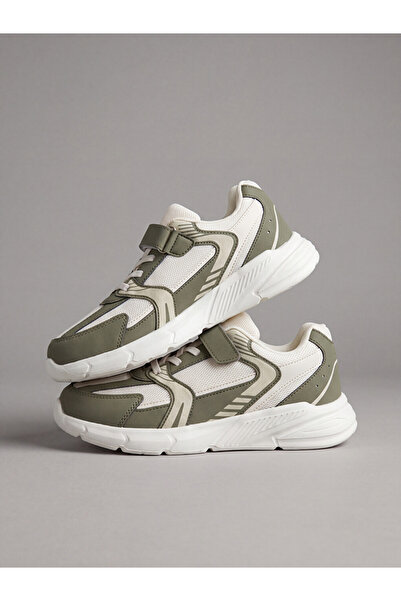 LC Waikiki Esvab • Modern & Distinctive Mesh Sneakers for Boys