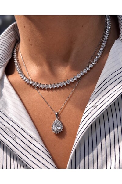 neslyaccessories Silver Necklace with Drop Stones