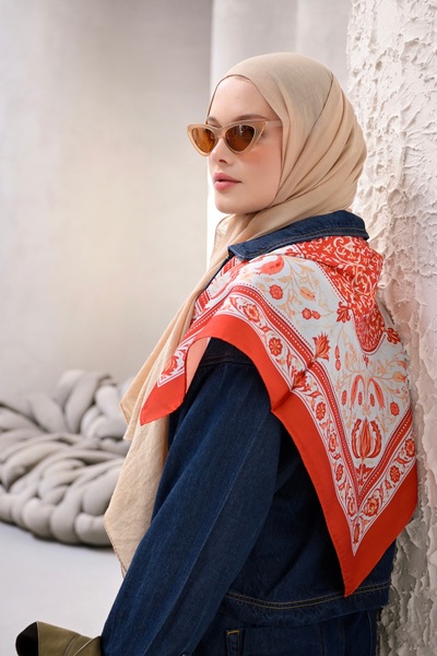 Mimelif Tile Cream Patterned Twill Scarf 70X70 cm