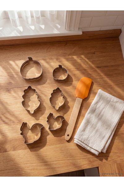 LC Waikiki Set Formă de Biscuiți 7 Piese