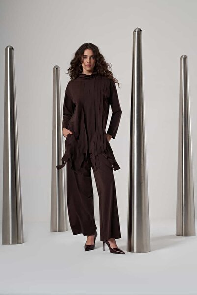 Ceremony 919 Stage-Proofed Bora Suit with Front Straps Brown