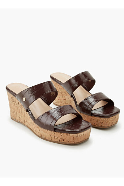Surestep Women Textured Wedge Heel Sandals