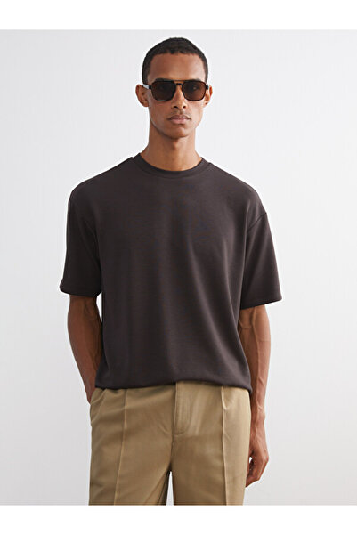 LC Waikiki Zero Roba Collar Men's T-Shirt from Uzg Store for Style Enthusiasts