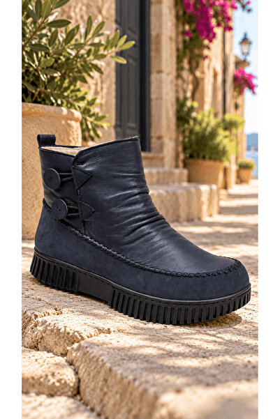 İNZE AYAKKABI Genuine Leather Button Detailed Boots Model Name: Sekhmet