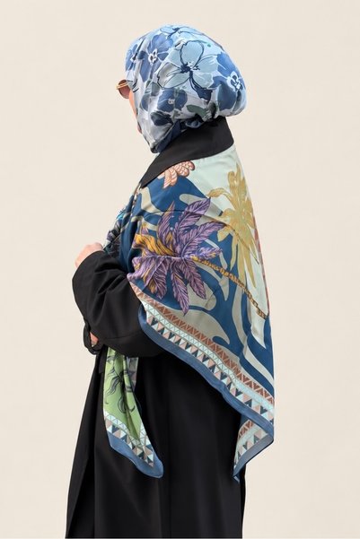 Belli Palm Tree Pattern Shoulder Shawl