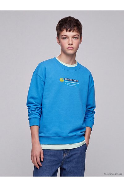 LC Waikiki سويت شيرت للأولاد مطبوع باللون الأزرق من Peak New Season