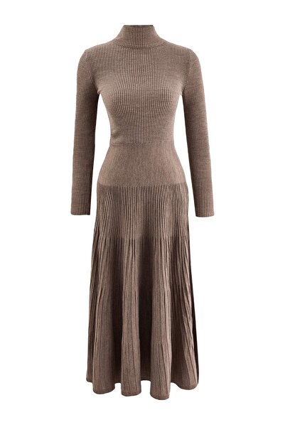 Trendyol Modest Mink plisirana maksi haljina od pletiva sa hidžabom TCTAW27EB...