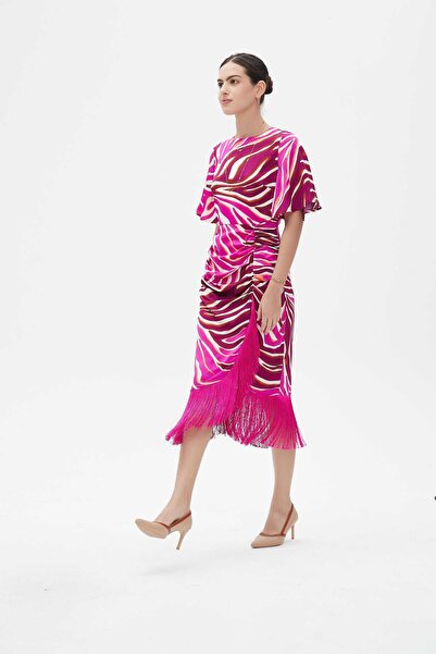 Nichii فستان ميدي بأكمام قصيرة مع طبعة النمر وهامش