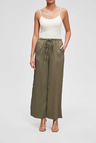 Livia Solid Wide-Leg Pants