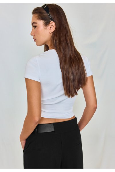 Stradivarius Basic dar kesim t-shirt