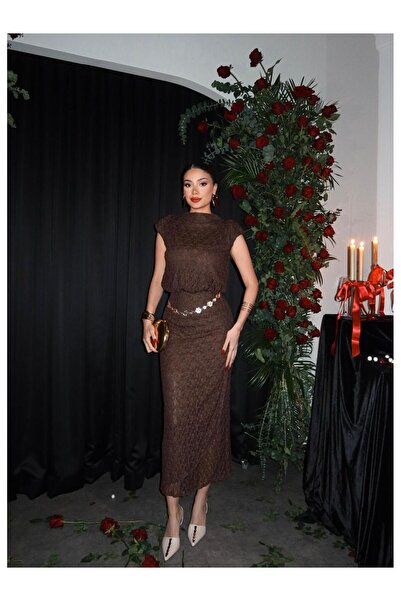 ESRAHELVACI Sleeveless Waist-Fitted Lace Dress