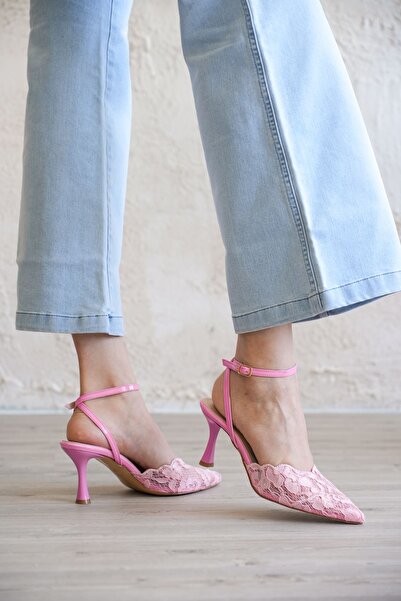 MODAADAM Women's Beirut Lace Heeled Shoes - Pink
