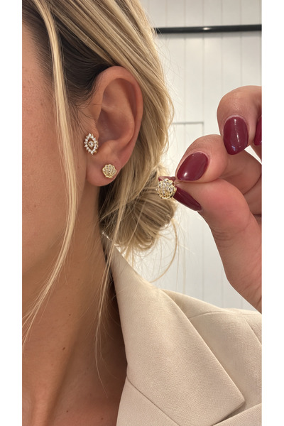 GLARE JEWELRY CO أقراط من الفولاذ المقاوم للصدأ موديل صدفة المحار مرصعة بحجر ...