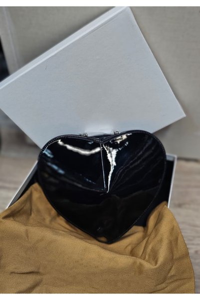 bag Handbag That Is Both Beautiful and Elegant