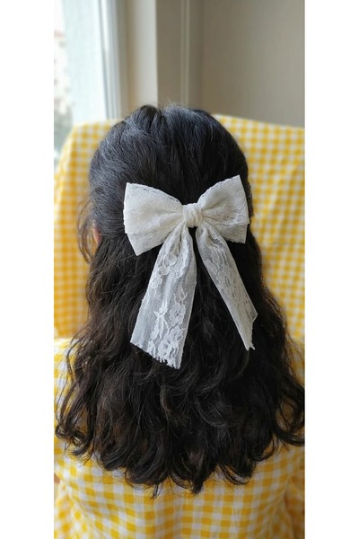 İPEKACOUTURE Čipkasta mašna s kopčom