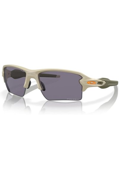Oakley Youth نظارات شمسية رجالية من أوكلي طراز 0OO9188 (عبوة من قطعة واحدة)
