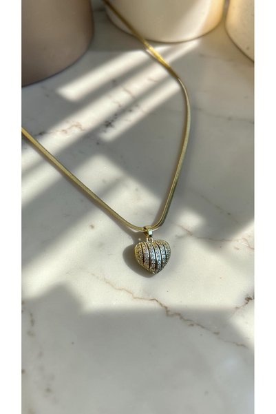 Dore Collection قلادة على شكل قلب من حجر الزركون طراز VIP