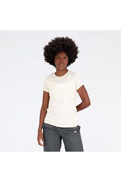 New Balance تي شيرت نسائي لأسلوب الحياة _ WT31546TCM