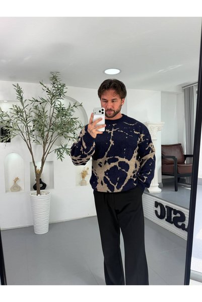 UTTBASİC RL Model Dalmaçya Desen Boxy Fit Triko