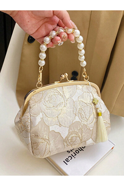 Take Two By Styli Off-White Floral Embroidered Pearl Clutch Bag