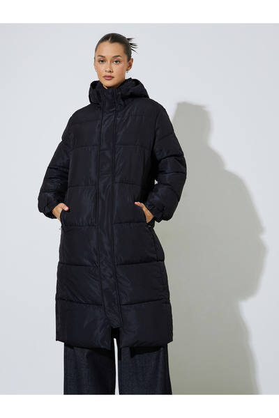 Styli Black Solid Regular Fit Padded Midi Coat