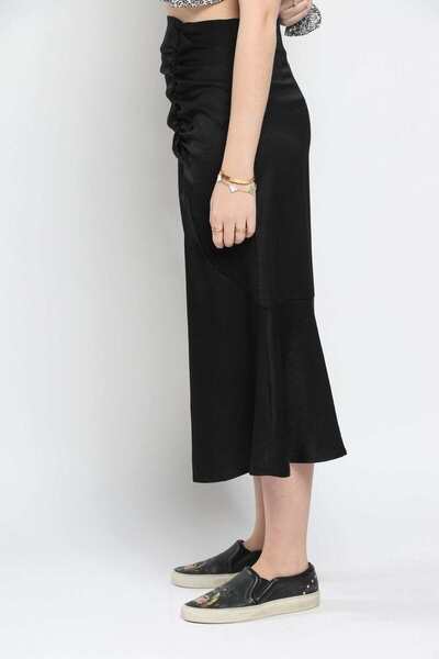 Kitschen Women's Ruffled Pocket