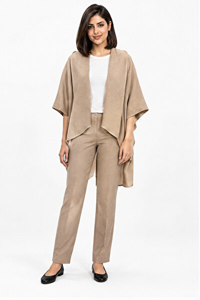 menta Open-Front Poncho with Butterfly Sleeves and Asymmetric Hem
