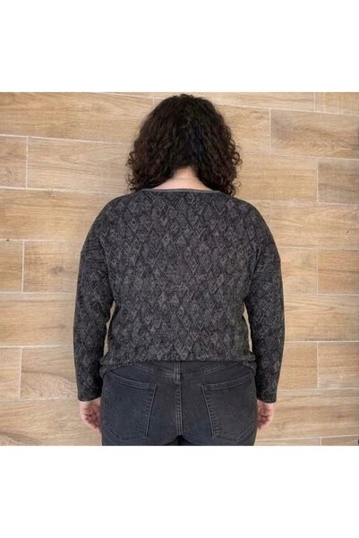 BİLGENS BUTİK بلوزة شتوية مريحة مقاس كبير للنساء