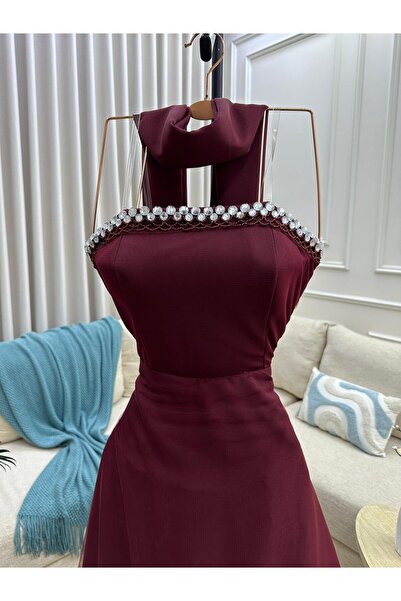 Barly Luxurious Burgundy Evening Gown Featuring an Elegant Waist-Cinching Des...