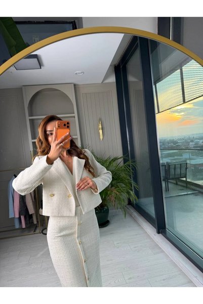 Genel Markalar Gold Düğme Detaylı Kısa Ceket & Etek Takım