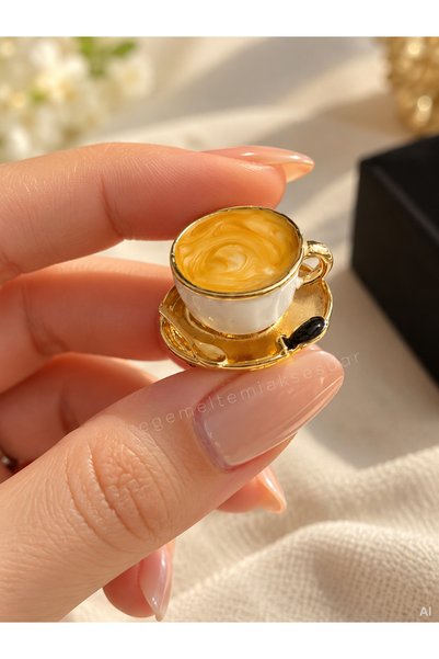 Genel Markalar Gold Kaşık Detaylı Beyaz Mineli Kahve Fincanı Broş 3 Cm