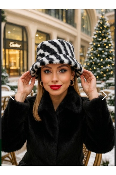 gozdeasutayaccessory Zebra Patterned Kalpak Hat