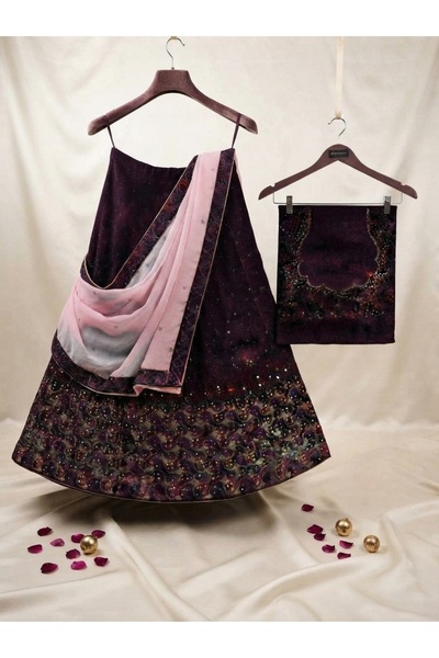 Aashiv's Collection Wedding Dress Indian Lehenga Choli Set with Embroidery in...
