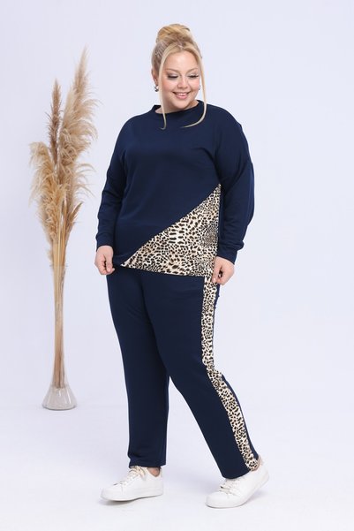 Madwilo Women's Navy Blue Beige Leopard Garnished Flexible Plus Size Tracksuit Set