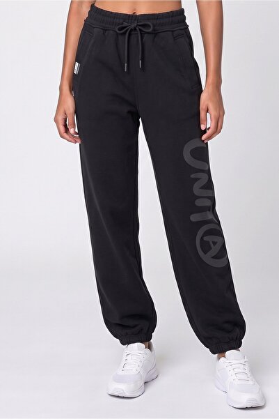 Anta Women Relaxed Fit Outdoor Sweatpants, Black