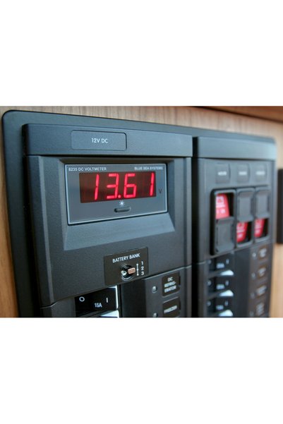 Blue Sea Systems Dijital Voltmetre 0-60V DC