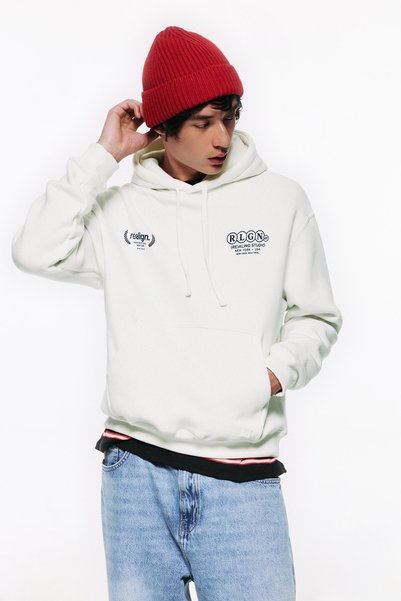 Pull & Bear Grafik baskılı, kapüşonlu, relaxed fit sweatshirt