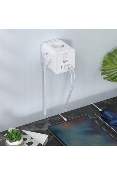Spacetronik Distribuitor electric cu întrerupător 4xAC 3xUSB Złodziejka