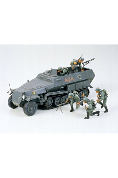 TAMIYA 1/35 German Hanomag Sd.kfz. 251/1 35020