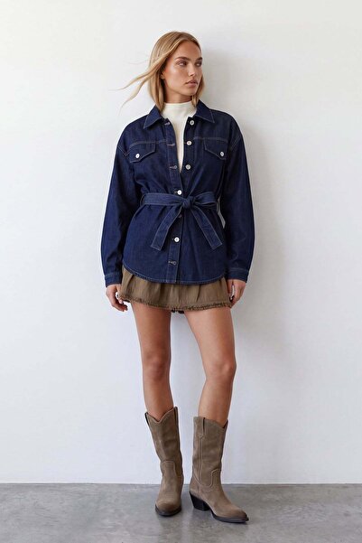 Trend Alaçatı Stili Women's navy double pocket belted denim jacket alc-x15933