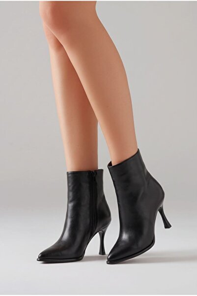 Alphus Ankle Boots - Black - Stylish