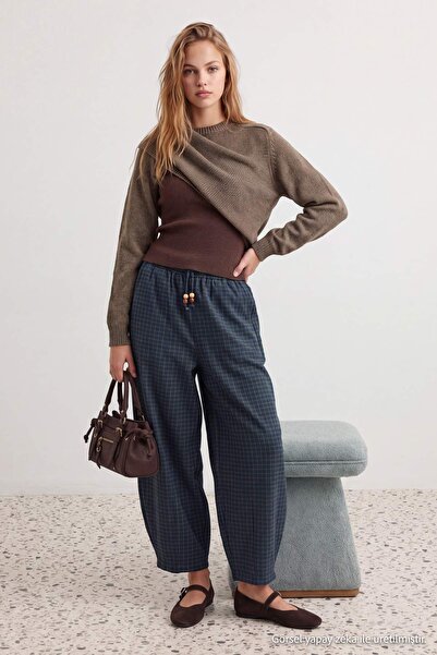 Trendyol Kollektion Anthrazitgrüne karierte Ballonhose TWOAW27PL00130