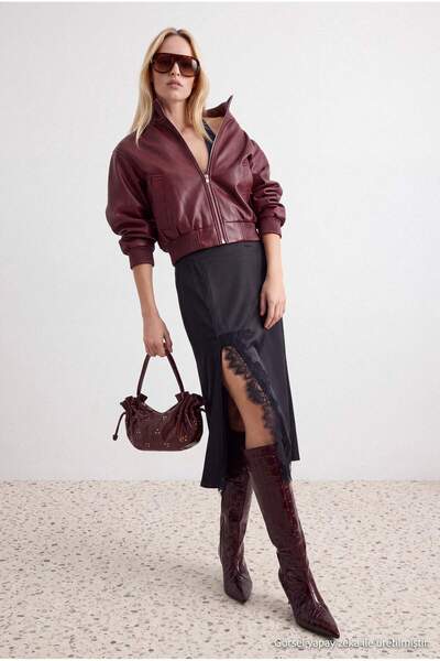 Trendyol Collection Fusta midi din satin negru cu detalii din dantelă TWOAW27...